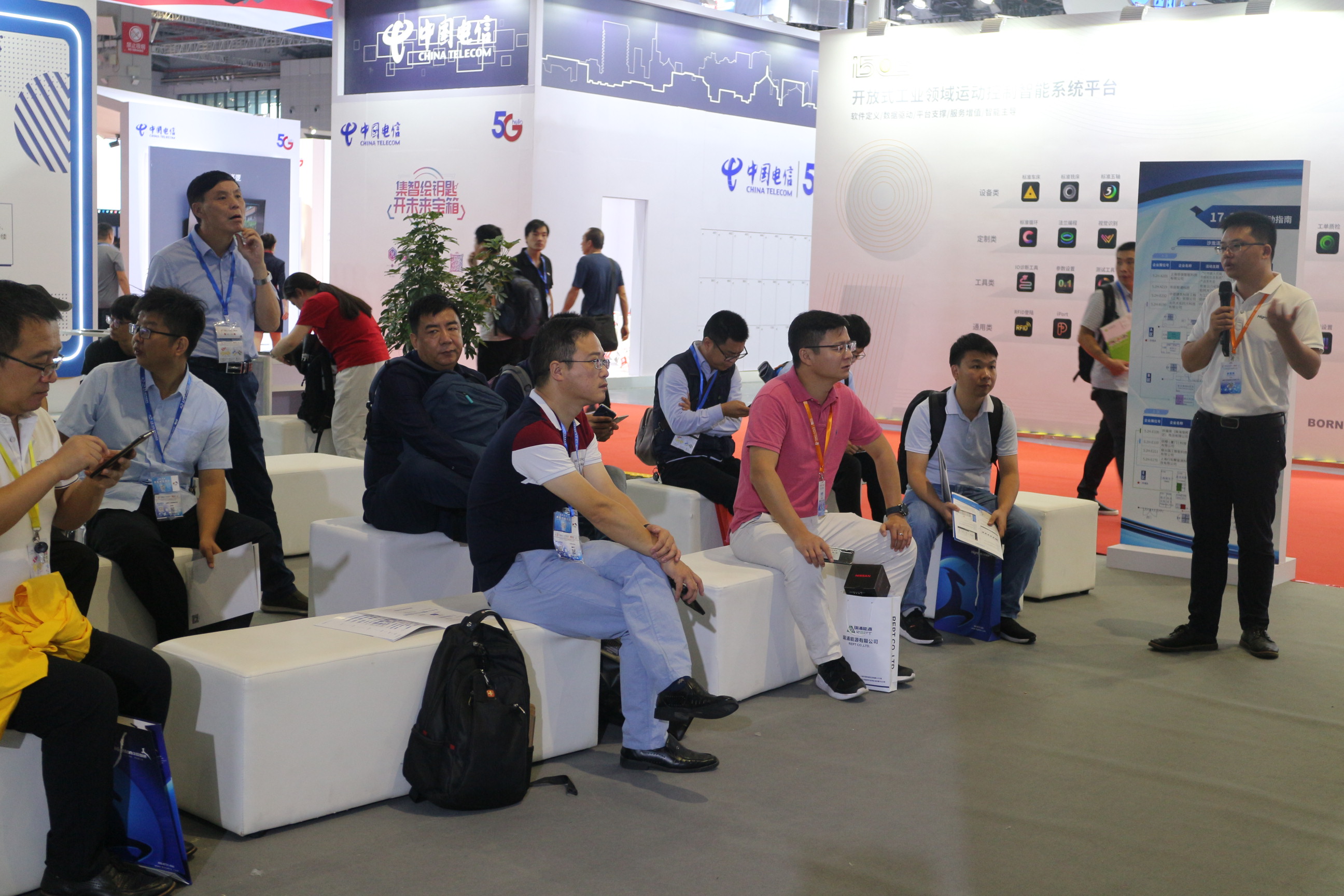 沙龍活動：現場參與者